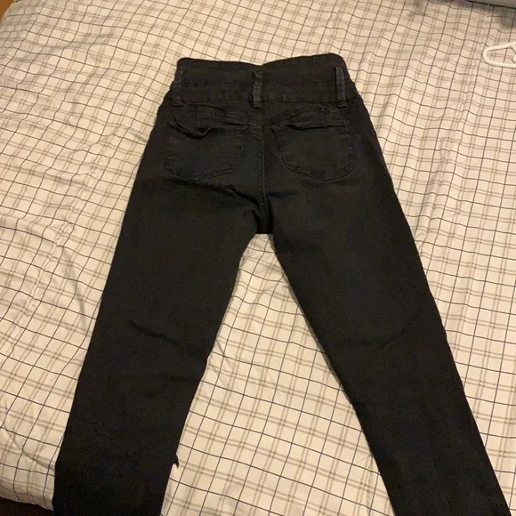 Jeans - Picture 2 of 4